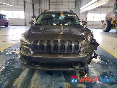 Piąte zdjęcie samochodu w środku: 2018 JEEP CHEROKEE LATITUDE VIN:1C4PJLCB8JD543066 - miniatura