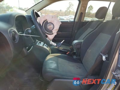 Zdjęcie 7 z 13 samochodu: 2017 JEEP COMPASS SPORT VIN:1C4NJCBA6HD147907 - miniatura