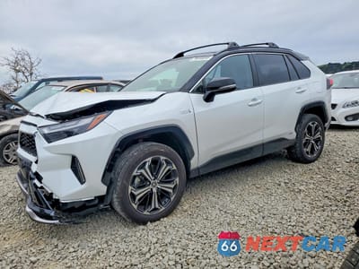 2024 TOYOTA RAV4 PRIME XSE JTMEB3FV6RD195757 - główne zdjęcie licytacji z USA - miniatura