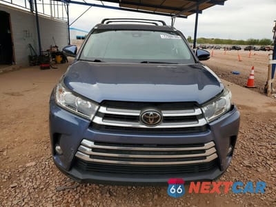 Piąte zdjęcie samochodu w środku: 2018 TOYOTA HIGHLANDER LIMITED VIN:5TDYZRFH9JS234825 - miniatura