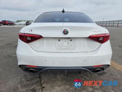 Zdjęcie 6 z 11 samochodu: 2018 ALFA ROMEO GIULIA Q4 VIN:ZARFAEDN7J7573518 - miniatura