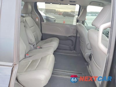 Zdjęcie 11 z 12 samochodu: 2020 TOYOTA SIENNA XLE VIN:5TDYZ3DC4LS063778 - miniatura