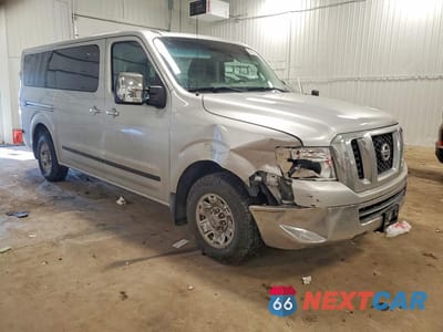 Czwarte zdjęcie samochodu z boku: 2015 NISSAN NV 3500 S VIN:5BZAF0AA2FN851223 - miniatura