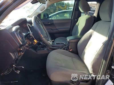 Zdjęcie 7 z 12 samochodu: 2019 TOYOTA TACOMA ACCESS CAB VIN:5TFSX5EN2KX065061 - miniatura