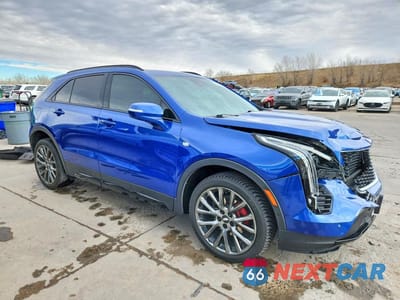 Czwarte zdjęcie samochodu z boku: 2021 CADILLAC XT4 SPORT VIN:1GYFZFR45MF013719 - miniatura