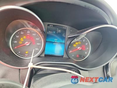 Zdjęcie 9 z 13 samochodu: 2019 MERCEDES-BENZ C 300 4MATIC VIN:55SWF8EB2KU315886 - miniatura