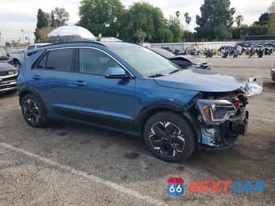 Czwarte zdjęcie samochodu z boku: 2025 KIA NIRO EV WIND VIN:KNDCR3L11S5144770 - miniatura
