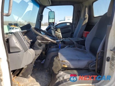 Zdjęcie 7 z 12 samochodu: 2017 ISUZU NPR HD VIN:54DC4W1B2HS808527 - miniatura