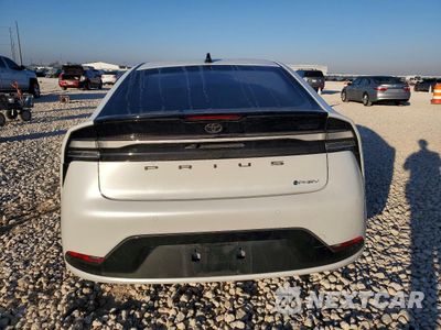 Zdjęcie 6 z 14 samochodu: 2026 TOYOTA PRIUS PLUG-IN HYBRID XSE VIN:JTDACACU9T3054500 - miniatura