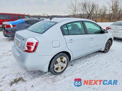 Trzecie zdjęcie samochodu z tyłu: 2009 NISSAN SENTRA 2.0 VIN:3N1AB61E49L673887 - miniatura