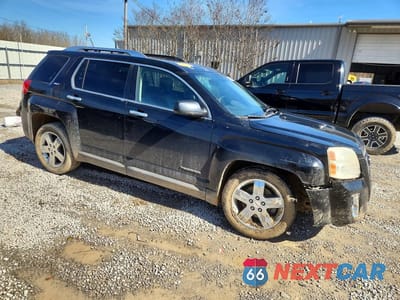 Czwarte zdjęcie samochodu z boku: 2013 GMC TERRAIN SLT VIN:2GKFLXE38D6321475 - miniatura