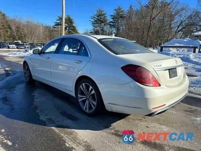 Drugie zdjęcie samochodu z przodu: 2019 MERCEDES-BENZ S 560 4MATIC VIN:WDDUG8GB1KA436037 - miniatura