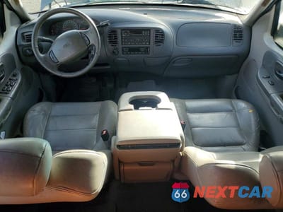 Zdjęcie 8 z 12 samochodu: 2002 FORD F150 SUPERCREW VIN:1FTRW08L32KC49808 - miniatura
