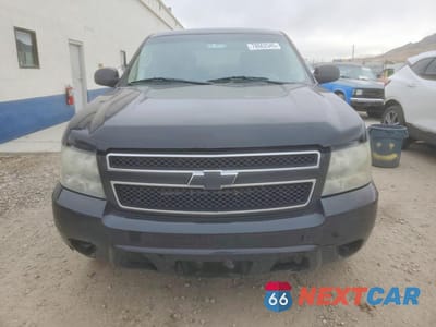 Piąte zdjęcie samochodu w środku: 2011 CHEVROLET TAHOE SPECIAL VIN:1GNSK2E00BR244406 - miniatura