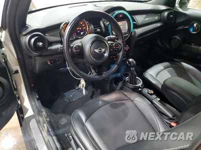 Zdjęcie 8 z 11 samochodu: 2017 MINI COOPER VIN:WMWWG5C38H3C98932 - miniatura