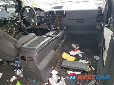 Zdjęcie 8 z 11 samochodu: 2010 NISS TITAN VIN:1N6BA0EC0AN303869 - miniatura