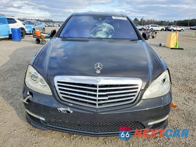Piąte zdjęcie samochodu w środku: 2011 MERCEDES-BENZ S 550 VIN:WDDNG7BB9BA415149 - miniatura