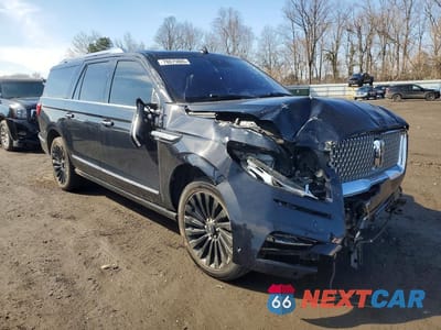 Czwarte zdjęcie samochodu z boku: 2019 LINCOLN NAVIGATOR L RESERVE VIN:5LMJJ3LT2KEL17446 - miniatura