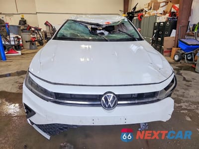 Piąte zdjęcie samochodu w środku: 2025 VOLKSWAGEN JETTA SE VIN:3VWEX7BU1SM026243 - miniatura