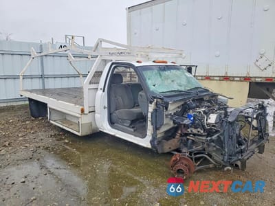 Czwarte zdjęcie samochodu z boku: 2005 CHEVROLET SILVERADO C3500 VIN:1GBJC34285E236127 - miniatura