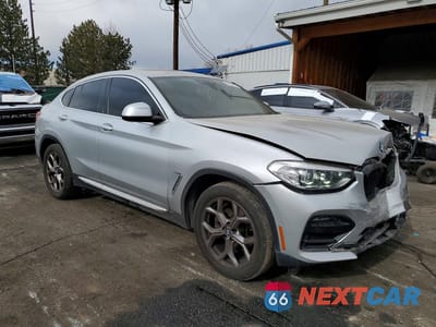 Czwarte zdjęcie samochodu z boku: 2021 BMW X4 XDRIVE30I VIN:5UX2V1C03M9F12771 - miniatura