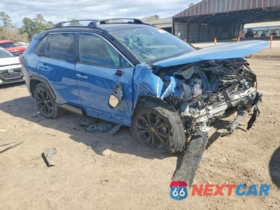 Czwarte zdjęcie samochodu z boku: 2022 TOYOTA RAV4 XSE VIN:4T3E6RFV6NU093928 - miniatura