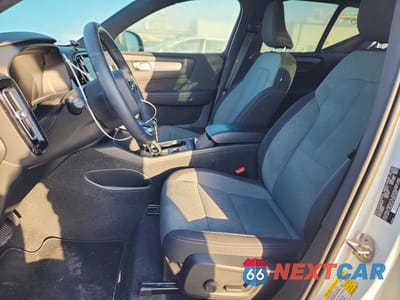Zdjęcie 7 z 13 samochodu: 2024 VOLVO XC40 CORE VIN:YV4L12UK8R2330629 - miniatura