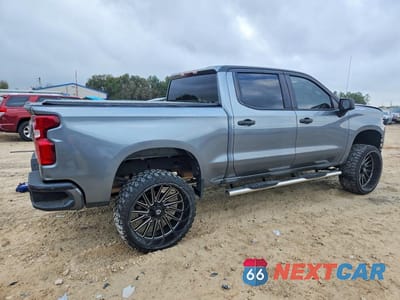 Trzecie zdjęcie samochodu z tyłu: 2020 CHEVROLET SILVERADO C1500 CUSTOM VIN:3GCPWBEF1LG377202 - miniatura