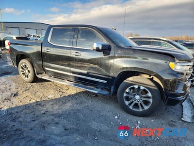 Czwarte zdjęcie samochodu z boku: 2023 CHEVROLET SILVERADO K1500 HIGH COUNTRY VIN:1GCUDJED6PZ107373 - miniatura