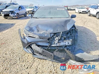 Piąte zdjęcie samochodu w środku: 2020 TOYOTA COROLLA HATCHBACK SE VIN:JTND4RBE2L3100781 - miniatura