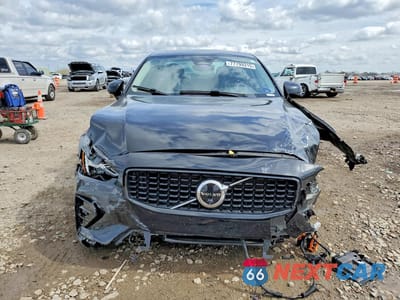 Piąte zdjęcie samochodu w środku: 2024 VOLVO S60 PLUS VIN:7JRL12FL0RG315636 - miniatura