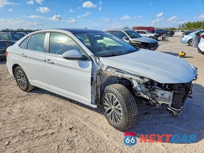 Czwarte zdjęcie samochodu z boku: 2019 VOLKSWAGEN JETTA S VIN:3VWC57BU5KM086281 - miniatura