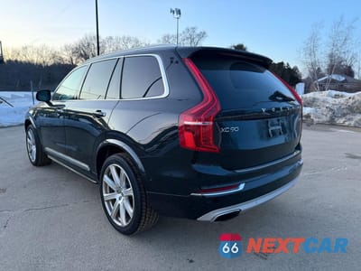 Trzecie zdjęcie samochodu z tyłu: 2018 VOLVO XC90 T6 VIN:YV4A22PL3J1209333 - miniatura