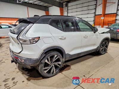 Trzecie zdjęcie samochodu z tyłu: 2020 VOLVO TRUCK/VAN XC40 R-DESIGN T5 4DR VIN:YV4162UM3L2222551 - miniatura