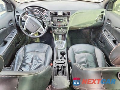Zdjęcie 8 z 12 samochodu: 2013 CHRYSLER 200 LIMITED VIN:1C3CCBCG3DN577773 - miniatura