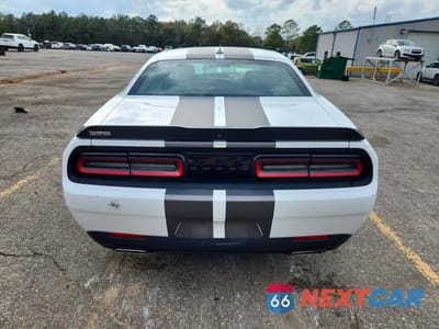 Zdjęcie 6 z 12 samochodu: 2023 DODGE CHALLENGER SXT VIN:2C3CDZAG6PH570841 - miniatura