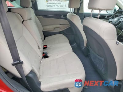 Zdjęcie 11 z 13 samochodu: 2019 KIA SORENTO LX VIN:5XYPG4A39KG468395 - miniatura
