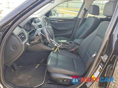 Zdjęcie 7 z 12 samochodu: 2015 BMW X1 SDRIVE28I VIN:WBAVM1C5XFV315534 - miniatura