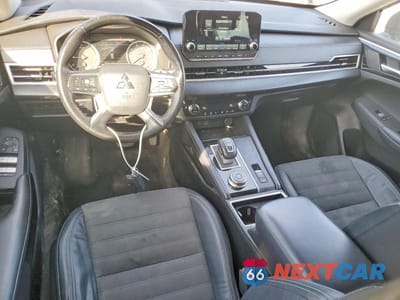 Zdjęcie 8 z 12 samochodu: 2022 MITSUBISHI OUTLANDER SE VIN:JA4J3UA83NZ084772 - miniatura