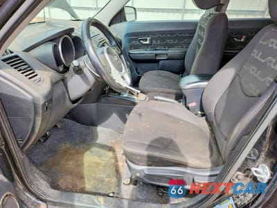 Zdjęcie 7 z 11 samochodu: 2012 KIA SOUL + VIN:KNDJT2A68C7355049 - miniatura