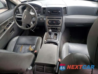 Zdjęcie 8 z 12 samochodu: 2006 JEEP GRAND CHEROKEE LAREDO VIN:1J4GR48K86C214043 - miniatura