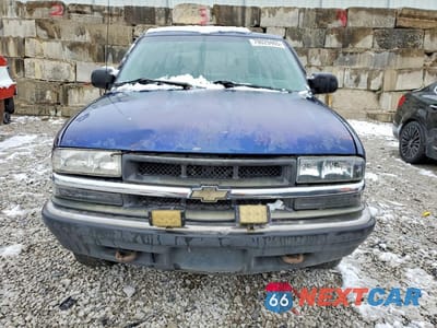 Piąte zdjęcie samochodu w środku: 2002 CHEVROLET S TRUCK S10 VIN:1GCDT13W52K160901 - miniatura