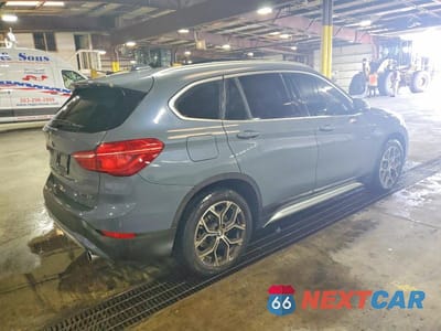 Trzecie zdjęcie samochodu z tyłu: 2021 BMW X1 SDRIVE28I VIN:WBXJG7C0XM5T06848 - miniatura
