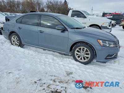 Czwarte zdjęcie samochodu z boku: 2018 VOLKSWAGEN PASSAT S VIN:1VWAA7A3XJC027500 - miniatura