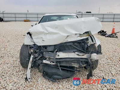 Piąte zdjęcie samochodu w środku: 2018 BMW 330 XI VIN:WBA8D9C55JEM34919 - miniatura