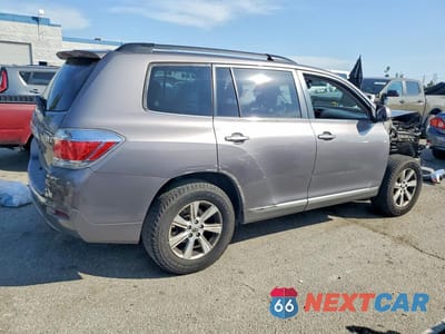 Trzecie zdjęcie samochodu z tyłu: 2012 TOYOTA HIGHLANDER HYBRID BASE VIN:JTEBC3EH2C2008573 - miniatura