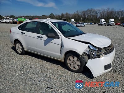 Czwarte zdjęcie samochodu z boku: 2008 FORD FOCUS S VIN:1FAHP34N48W148317 - miniatura