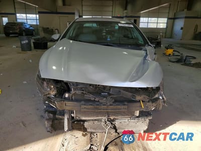 Piąte zdjęcie samochodu w środku: 2018 HYUNDAI SONATA VIN:5NPE34AF3JH719965 - miniatura