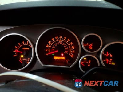 Zdjęcie 9 z 11 samochodu: 2010 TOYOTA TUNDRA GRADE VIN:5TFUM5F15AX012303 - miniatura