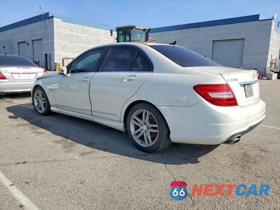 Drugie zdjęcie samochodu z przodu: 2012 MERCEDES-BENZ C 250 VIN:WDDGF4HB8CA610498 - miniatura